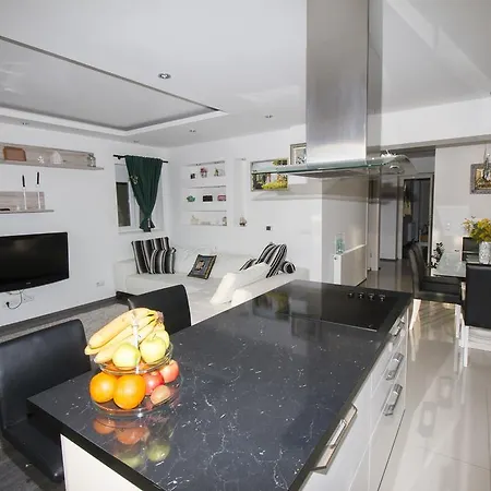 Mate Apartment Omiš