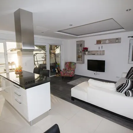 Apartment Mate Omis
